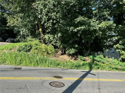 10-13-75 Dickinson Avenue Yonkers NY 10703