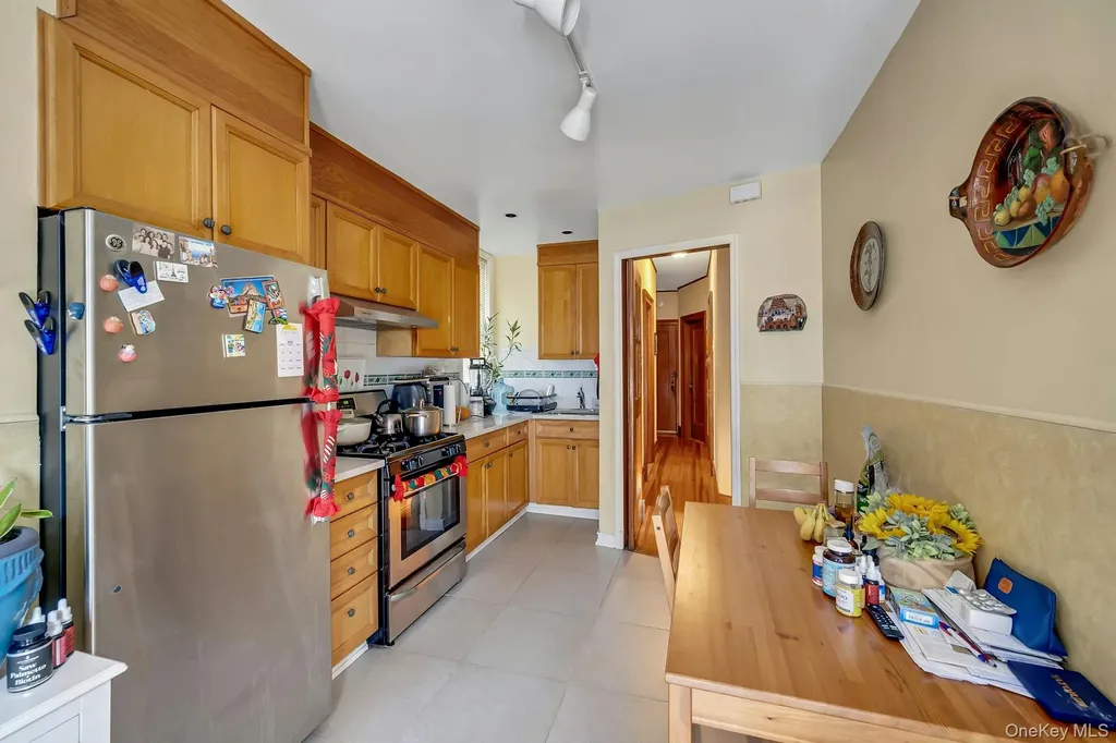 5625 Post Road Bronx NY 10471