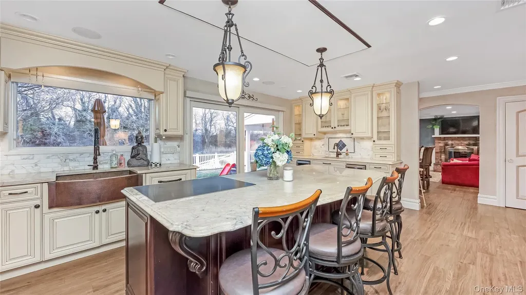 2876 Shore Road Bellmore NY 11710