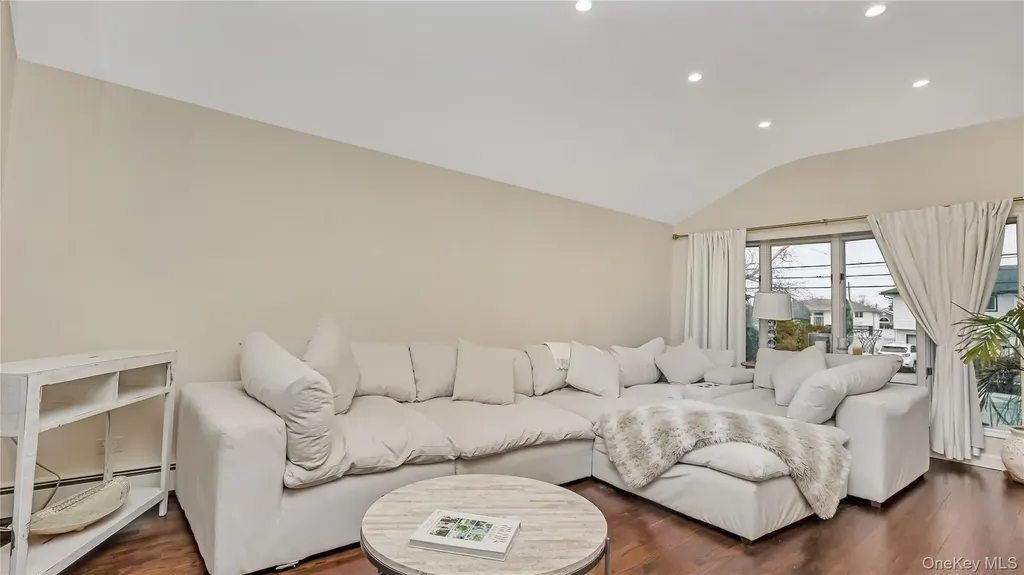 2876 Shore Road Bellmore NY 11710