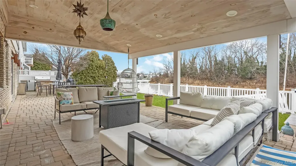 2876 Shore Road Bellmore NY 11710