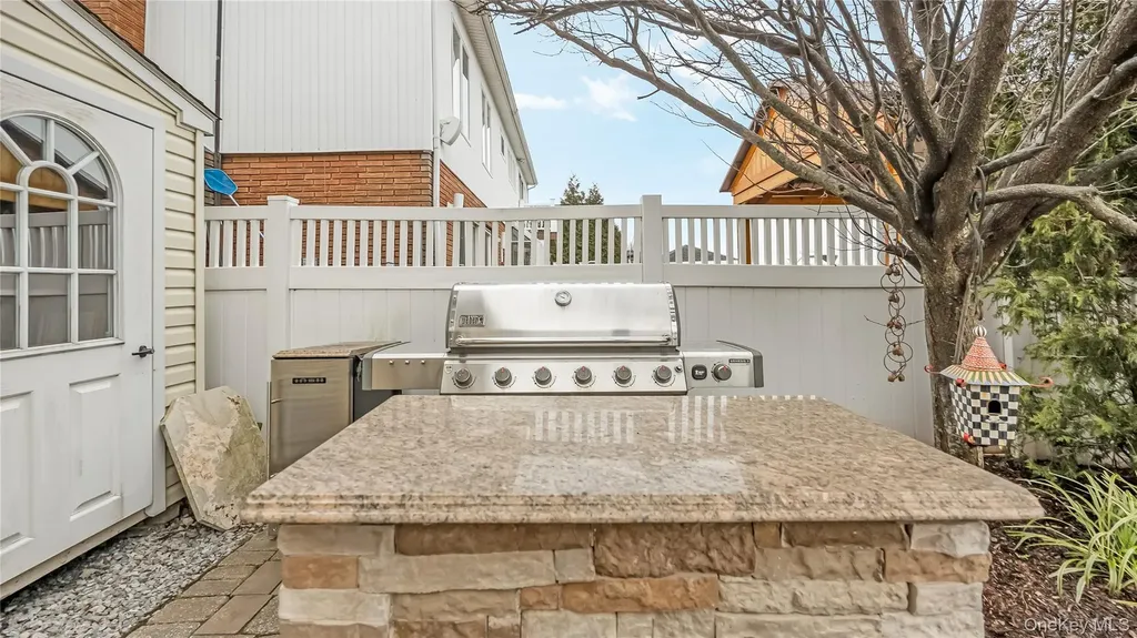 2876 Shore Road Bellmore NY 11710