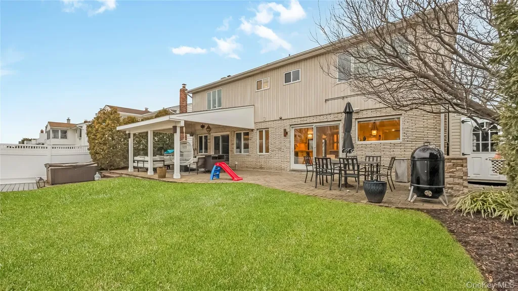 2876 Shore Road Bellmore NY 11710