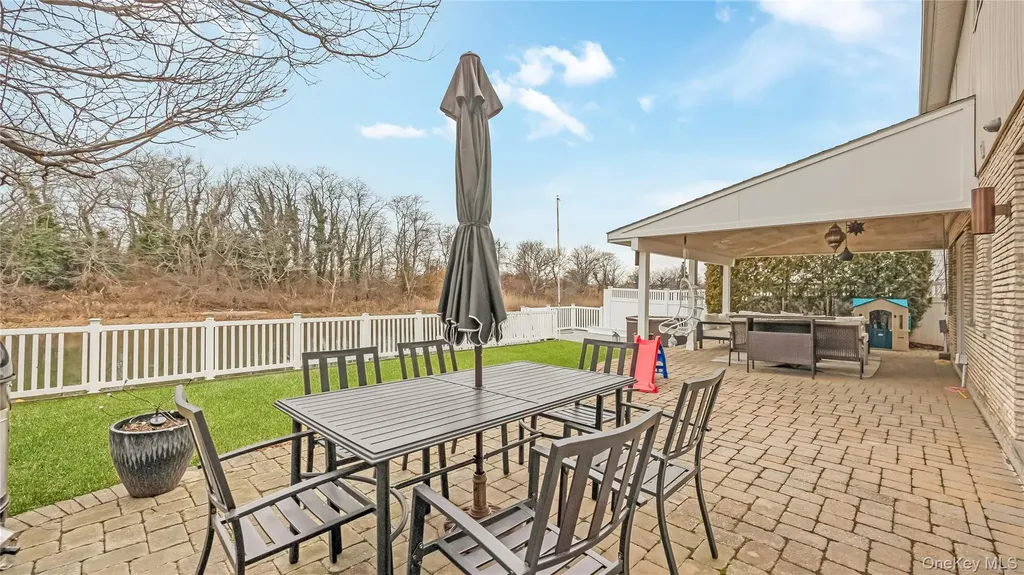 2876 Shore Road Bellmore NY 11710
