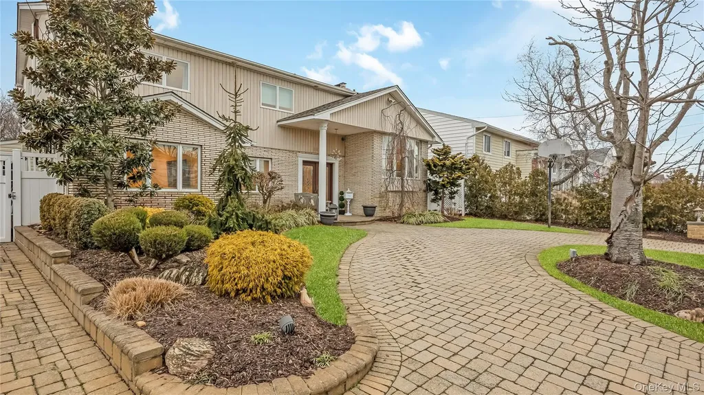 2876 Shore Road Bellmore NY 11710