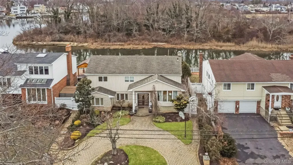 2876 Shore Road Bellmore NY 11710