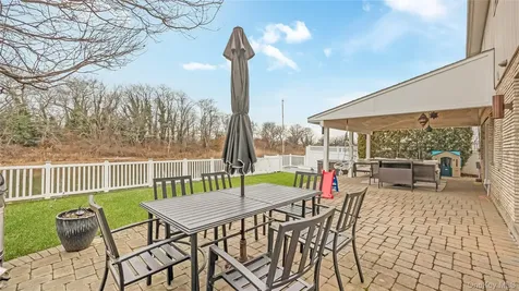 2876 Shore Road Bellmore NY 11710