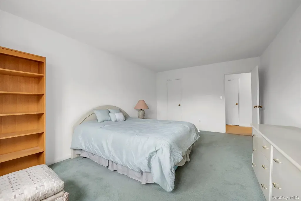 25 Chapel Place Great Neck NY 11021