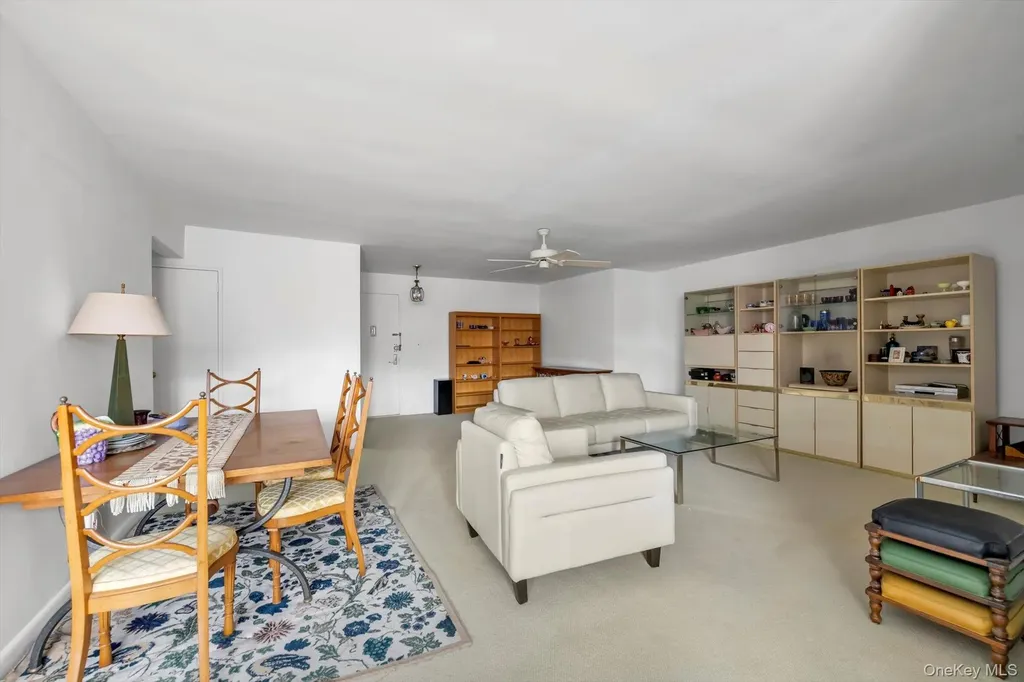 25 Chapel Place Great Neck NY 11021