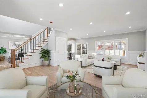 45 Bond Lane Hicksville NY 11801
