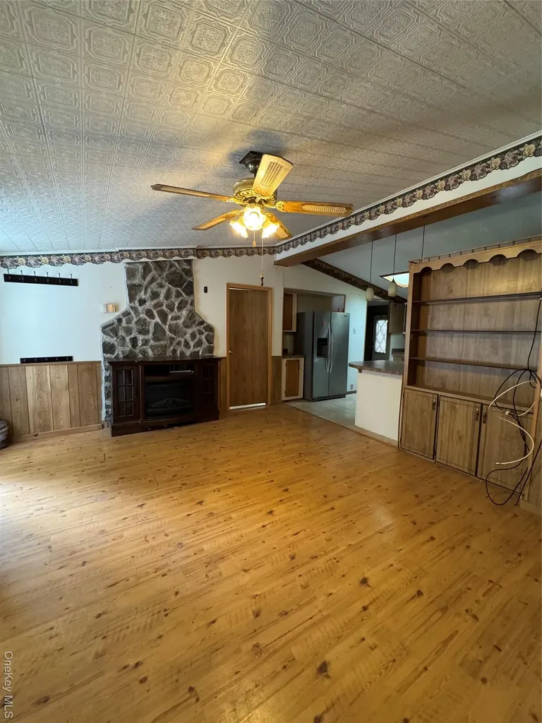 12 Easy Street Catskill NY 12414