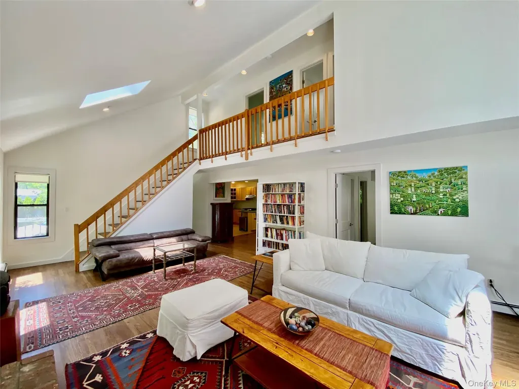 98 Hands Creek Road East Hampton NY 11937