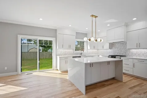 8 Violet Avenue Hicksville NY 11801