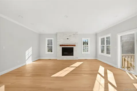 8 Violet Avenue Hicksville NY 11801