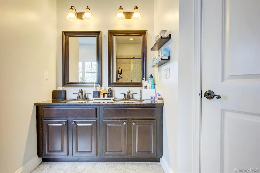 20 Tanyas Court Monroe NY 10950