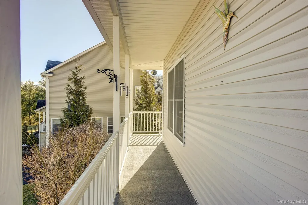 20 Tanyas Court Monroe NY 10950