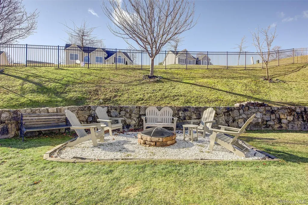 20 Tanyas Court Monroe NY 10950