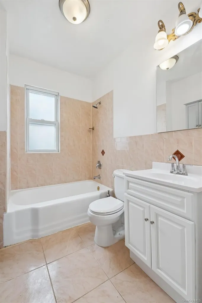 46 Benedict Avenue Valley Stream NY 11580