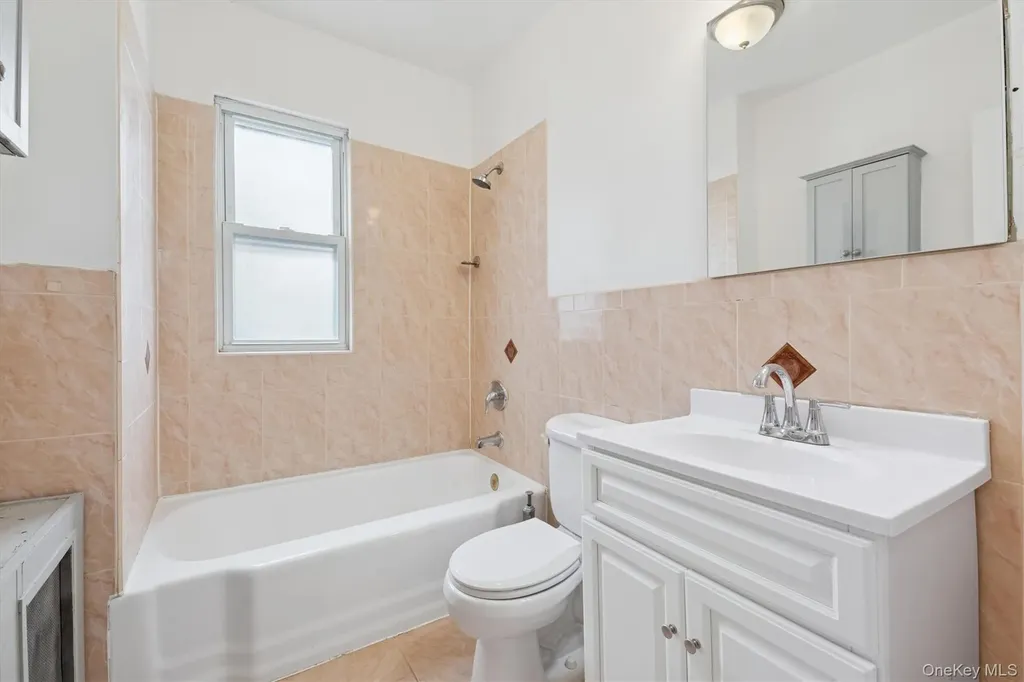 46 Benedict Avenue Valley Stream NY 11580
