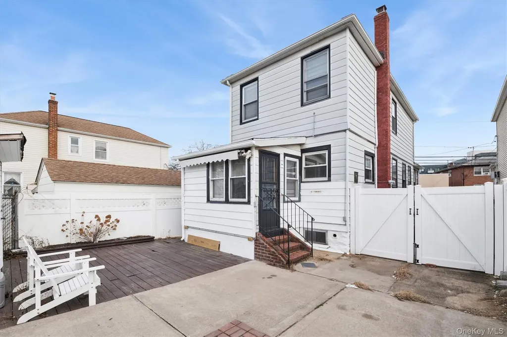 46 Benedict Avenue Valley Stream NY 11580