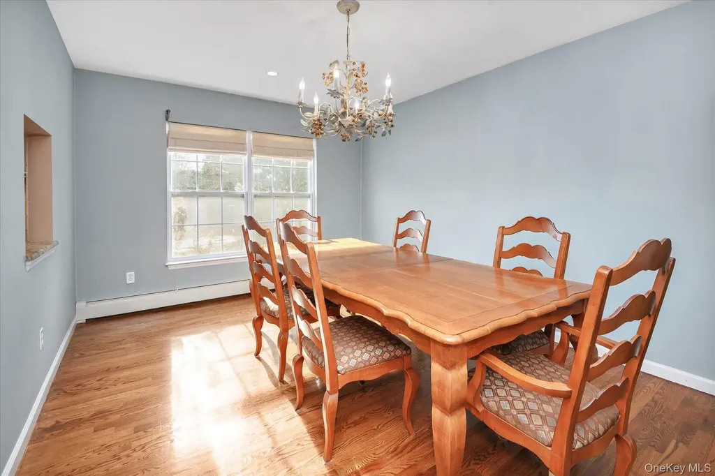 14 Donna Place East Islip NY 11730