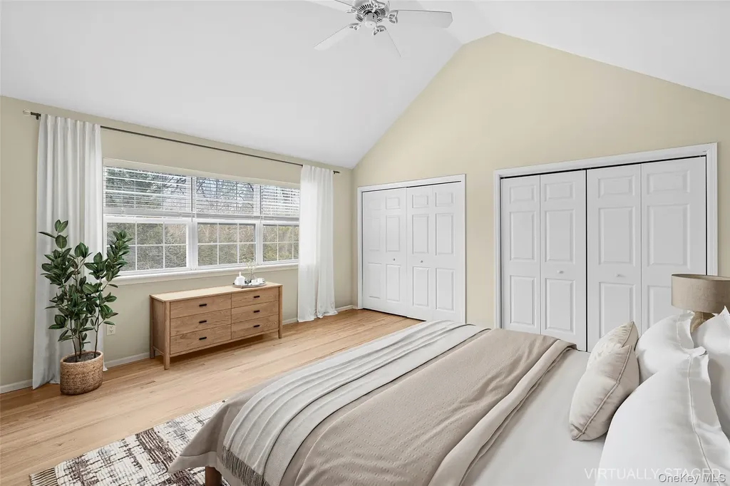 97 Spring Close Highway East Hampton NY 11937