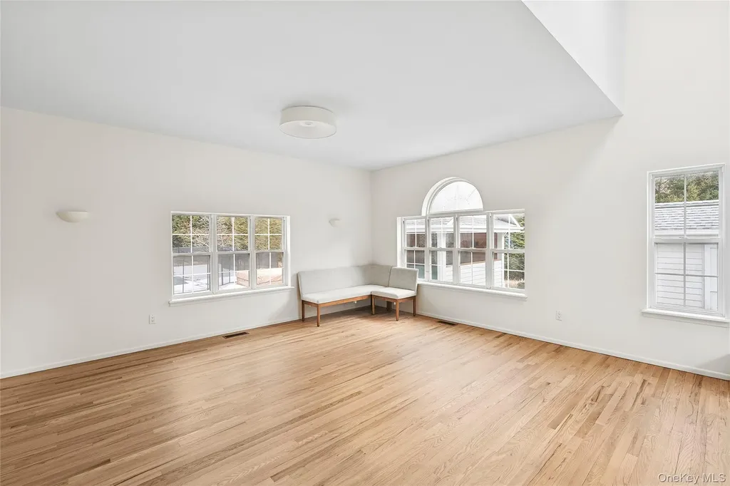 97 Spring Close Highway East Hampton NY 11937