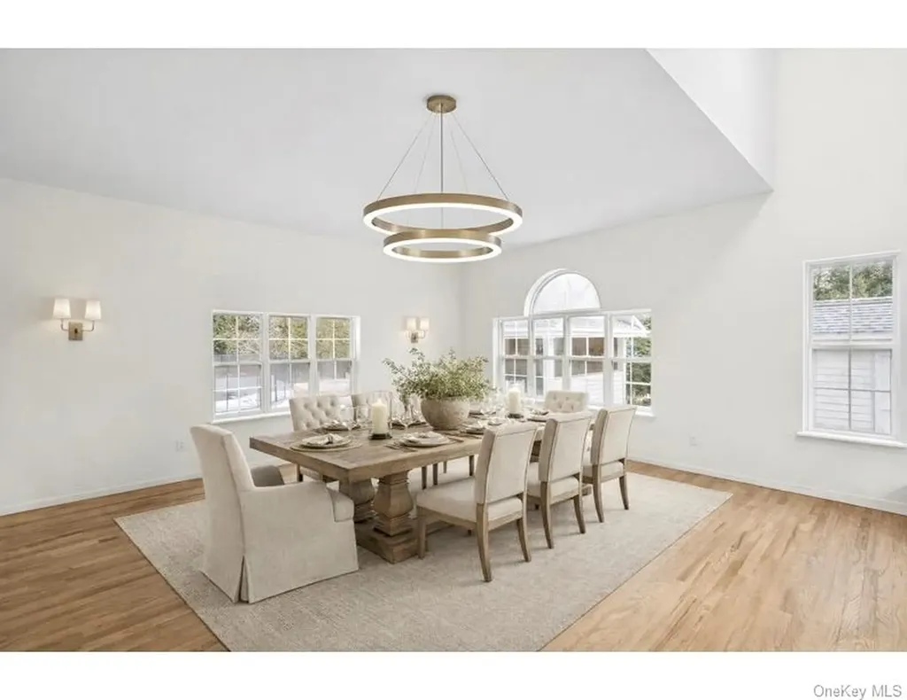 97 Spring Close Highway East Hampton NY 11937