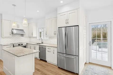 97 Spring Close Highway East Hampton NY 11937