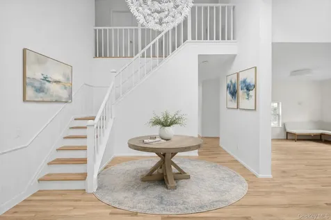 97 Spring Close Highway East Hampton NY 11937