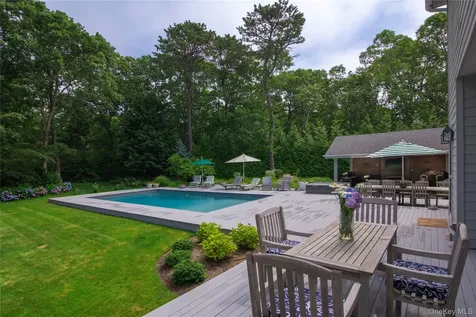 97 Spring Close Highway East Hampton NY 11937