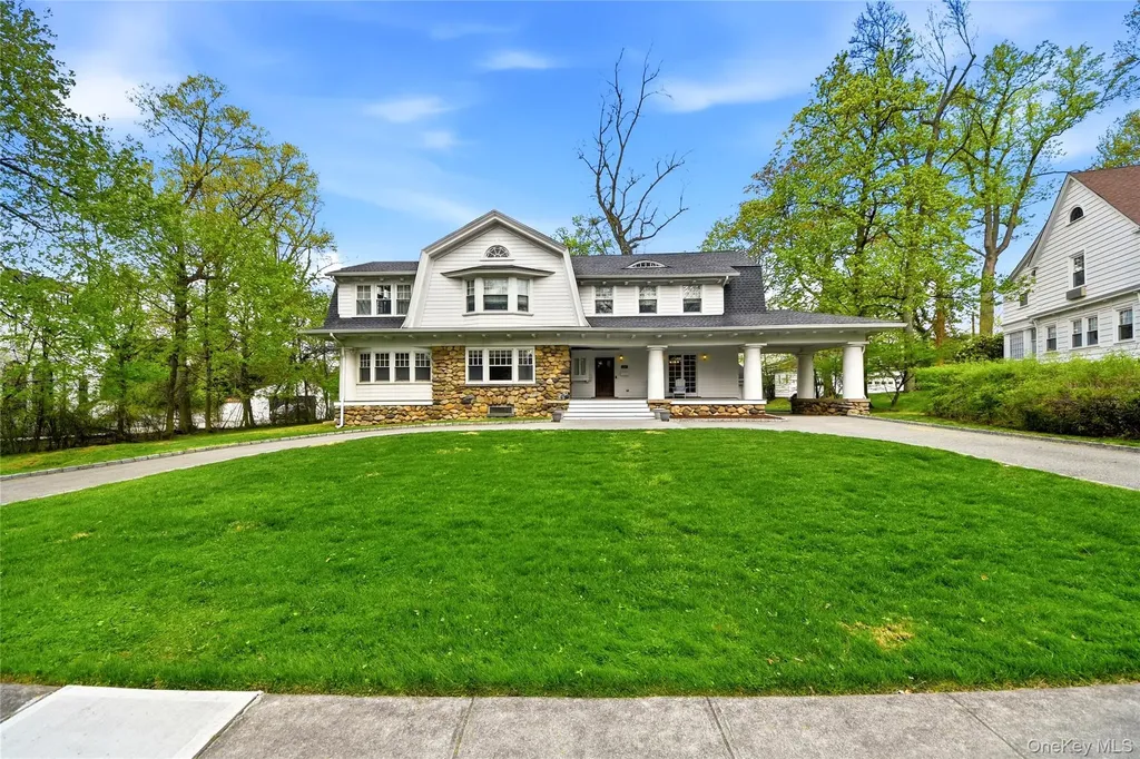 127 Overlook Circle New Rochelle NY 10804