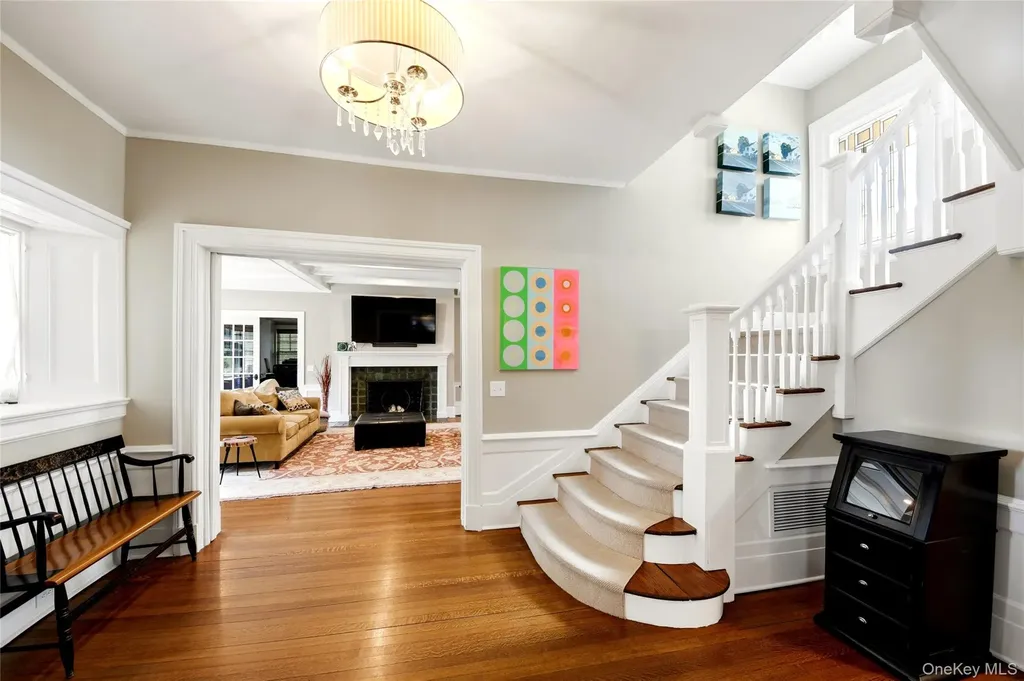 127 Overlook Circle New Rochelle NY 10804