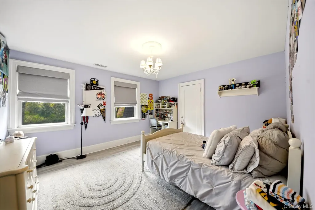 127 Overlook Circle New Rochelle NY 10804