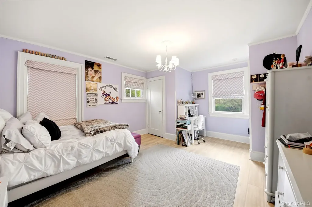 127 Overlook Circle New Rochelle NY 10804