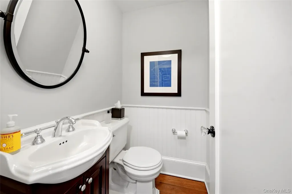 127 Overlook Circle New Rochelle NY 10804