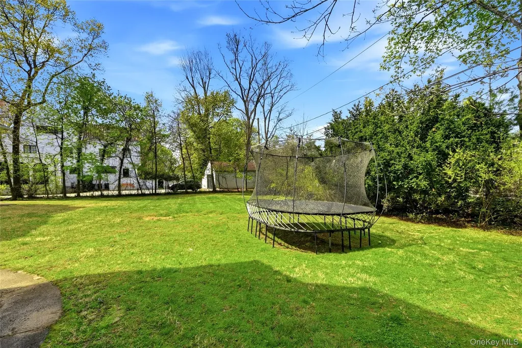 127 Overlook Circle New Rochelle NY 10804
