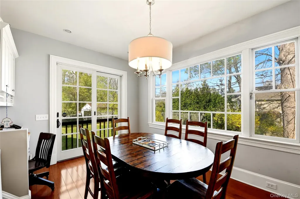 127 Overlook Circle New Rochelle NY 10804