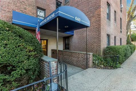 640 Pelham Road New Rochelle NY 10805
