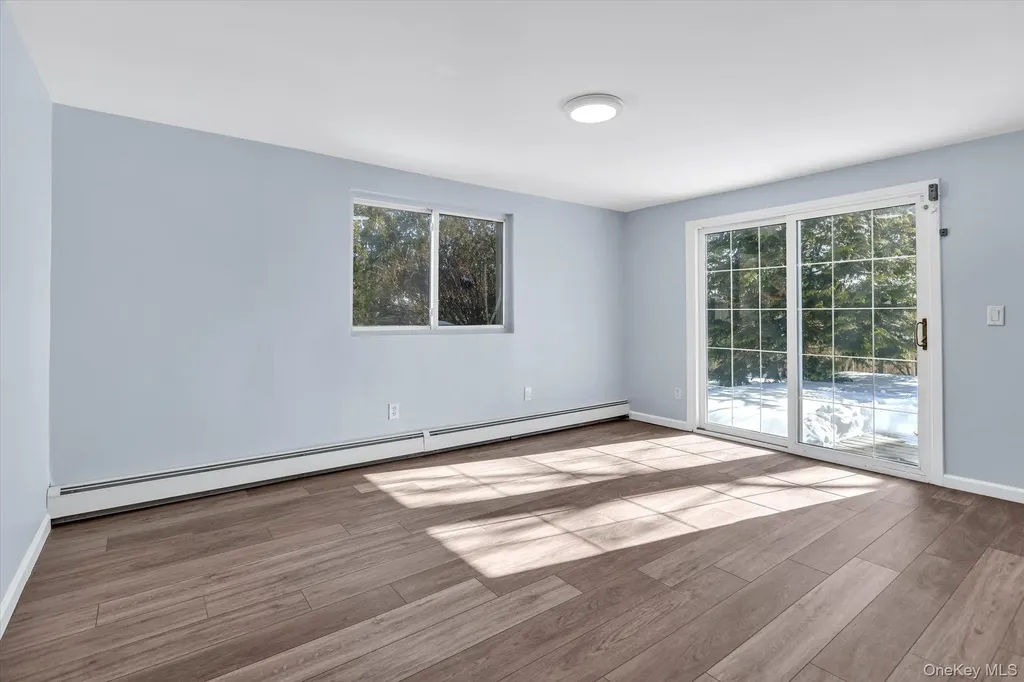 6 Anne Drive Selden NY 11784