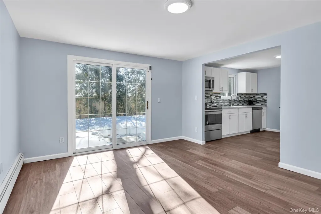 6 Anne Drive Selden NY 11784