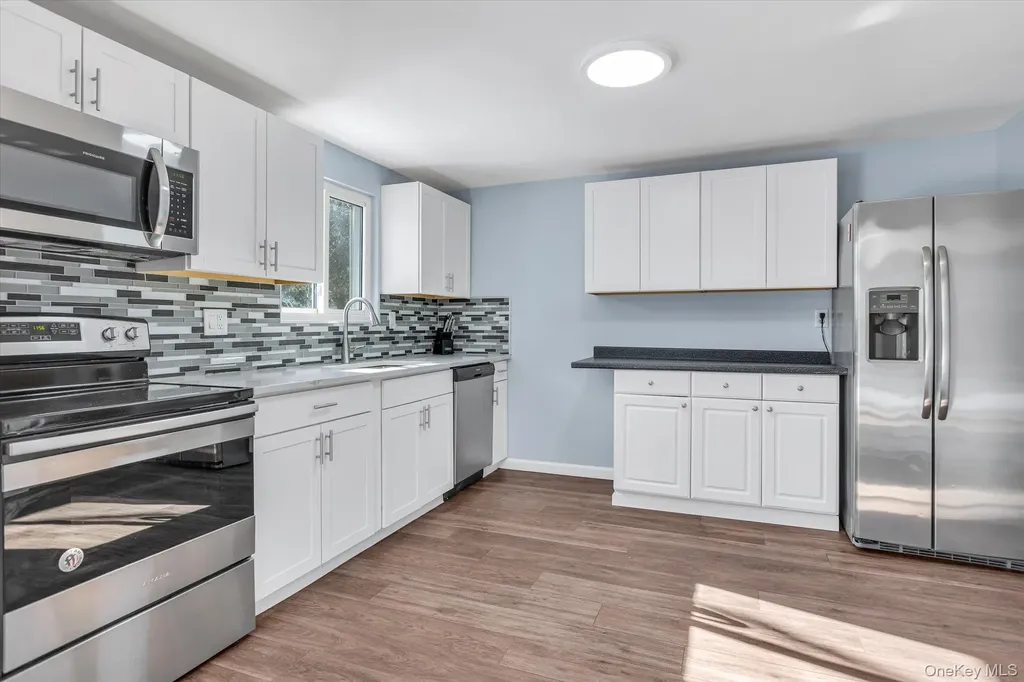 6 Anne Drive Selden NY 11784