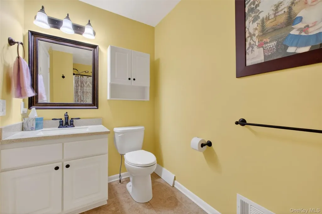 202 Falcon Court Poughkeepsie NY 12603