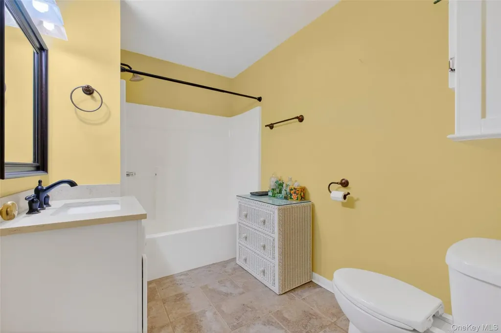 202 Falcon Court Poughkeepsie NY 12603