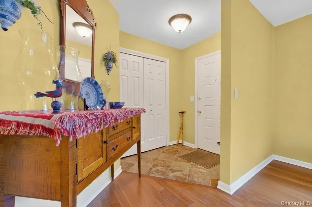 202 Falcon Court Poughkeepsie NY 12603