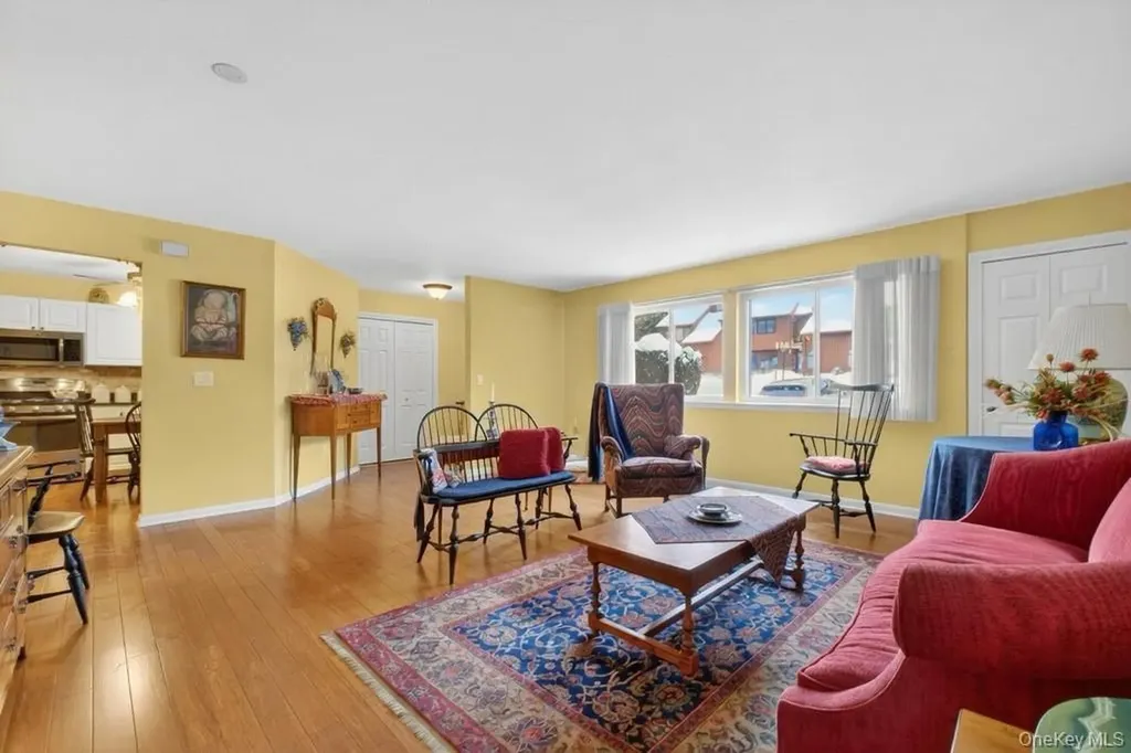 202 Falcon Court Poughkeepsie NY 12603