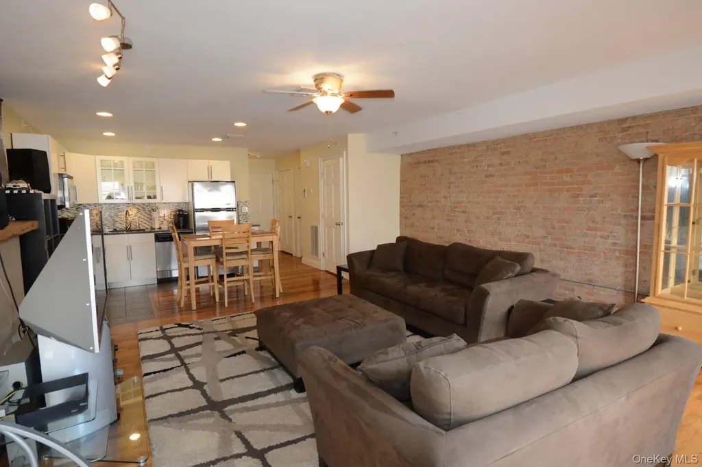 328 Main Street Poughkeepsie NY 12601