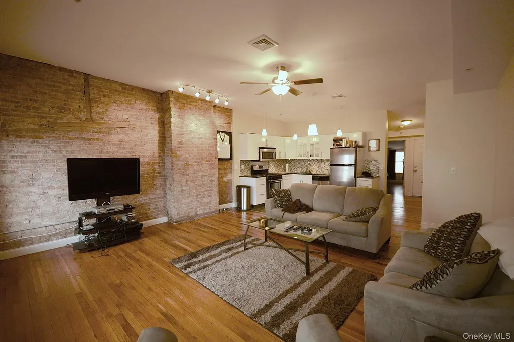 328 Main Street Poughkeepsie NY 12601