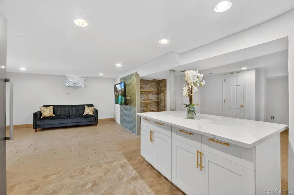 135 Midland Terrace Yonkers NY 10704