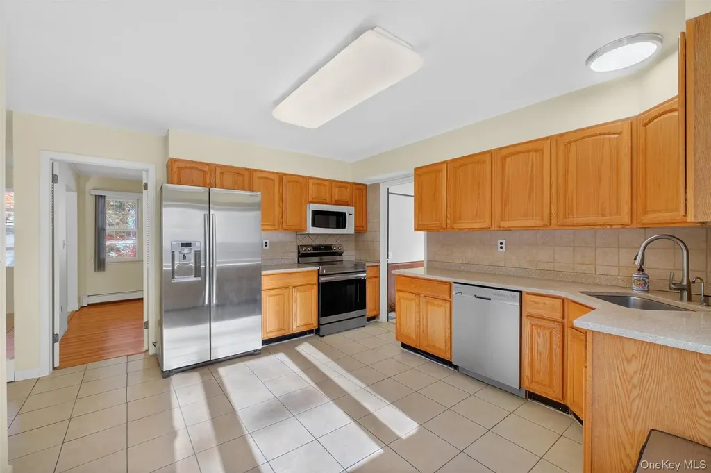 6 Londonderry Lane Somers NY 10589